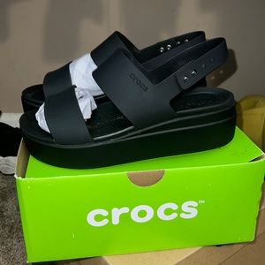 Crocs Women's Brooklyn Low Wedge Platform Sandal Size 9